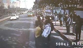 建湖网友爆料事件视频最新,最新事件视频引发热议，真相究竟如何？